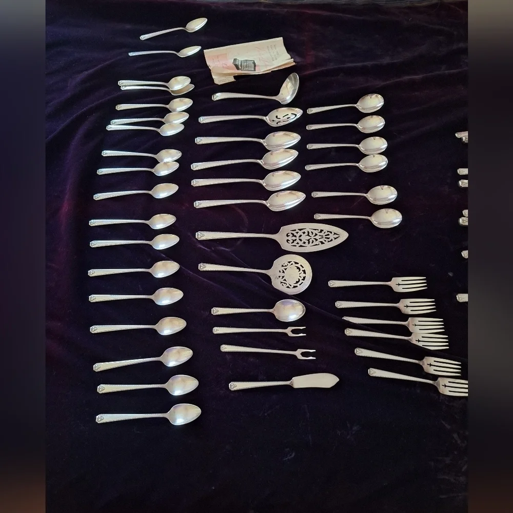 Prestige Silver Dining Flatware Collection with Classic Design Lot 1